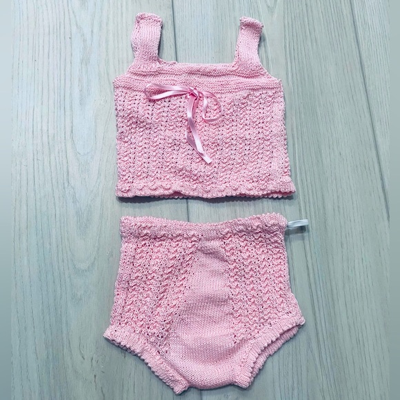 New hand-made baby clothes - Picture 1 of 9